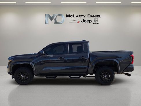 Used 2024 Toyota Tacoma SR5 image 3