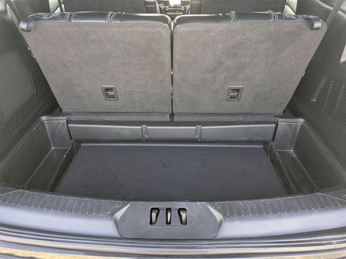 Used 2021 Ford Explorer ST w/ ST Street Pack image 7