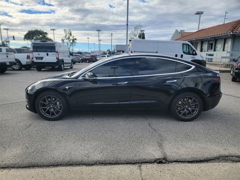 Used 2019 Tesla Model 3 Mid Range image 9