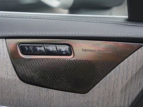 Used 2023 Volvo XC90 B6 Ultimate w/ Protection Package Premier image 41