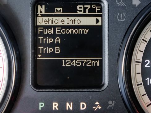 Used 2017 RAM 3500 Tradesman w/ Chrome Appearance Group AWD/4WD image 19