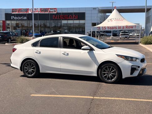 Used 2020 Kia Forte LXS FWD image 6