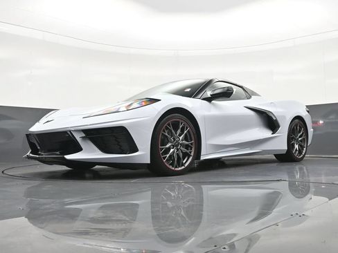 Used 2024 Chevrolet Corvette Stingray Preferred Conv w/ Battery Protection Package RWD image 22