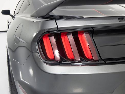 Used 2020 Ford Mustang Shelby GT350R w/ GT350R Equipment Group 920A RWD image 50