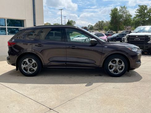 Used 2023 Ford Escape ST-Line w/ Equipment Group 301A FWD image 4