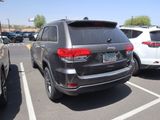 Used 2017 Jeep Grand Cherokee Limited image 2
