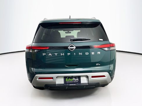 Used 2025 Nissan Pathfinder SL FWD image 7