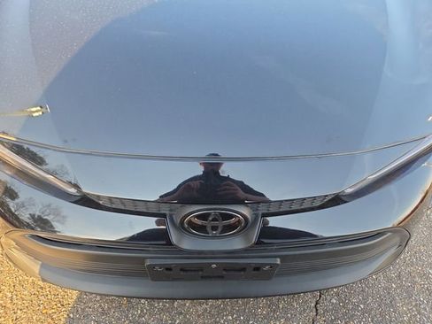 Used 2025 Toyota Corolla LE image 7