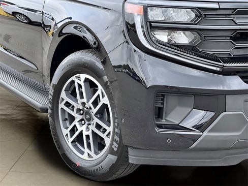 New 2025 Ford Expedition Active image 46