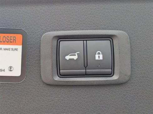 New 2025 Mitsubishi Eclipse Cross SEL image 13