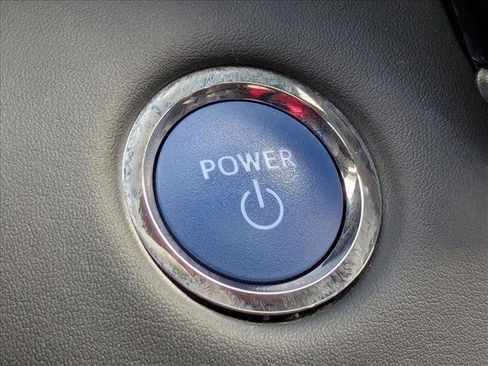 Used 2022 Toyota Highlander XLE image 14