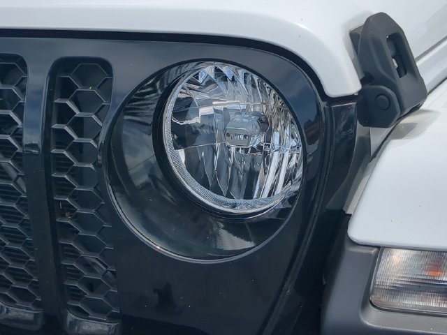 Used 2022 Jeep Gladiator Sport AWD/4WD image 10