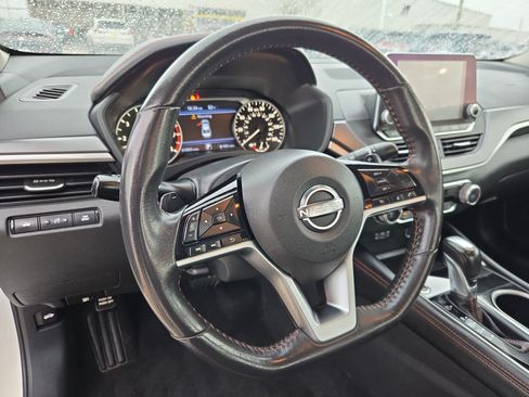 Used 2024 Nissan Altima 2.5 SR FWD image 15