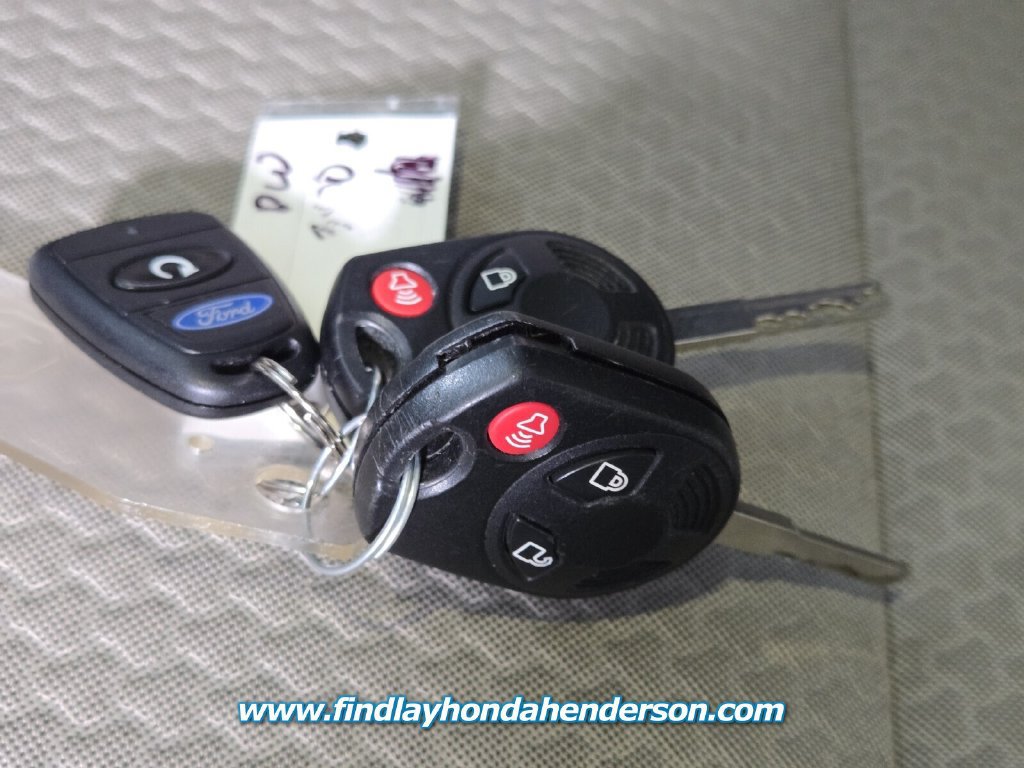 Used 2017 Ford Escape SE FWD image 31