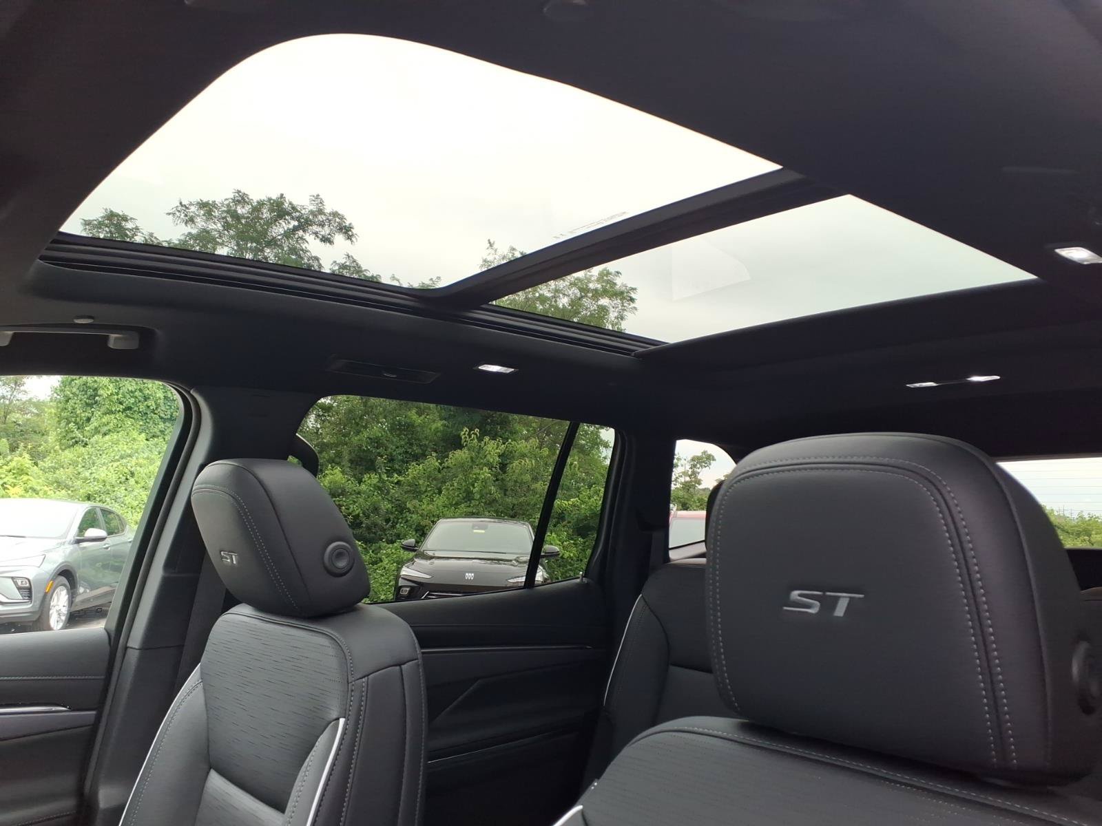 New 2026 Buick Enclave Sport Touring w/ Power Package FWD image 13