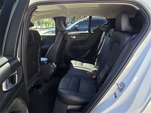 Certified 2023 Volvo XC40 B4 Plus w/ Protection Package Premier image 14