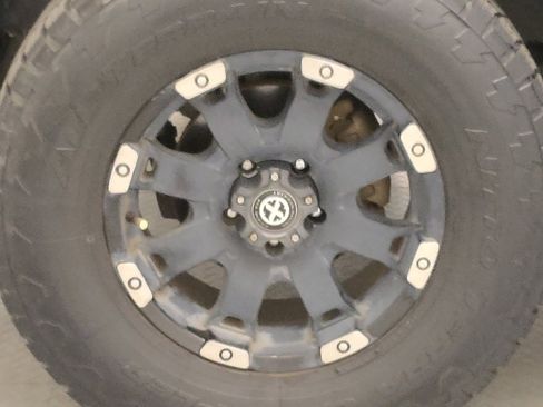 Used 2016 Jeep Wrangler Sport image 31