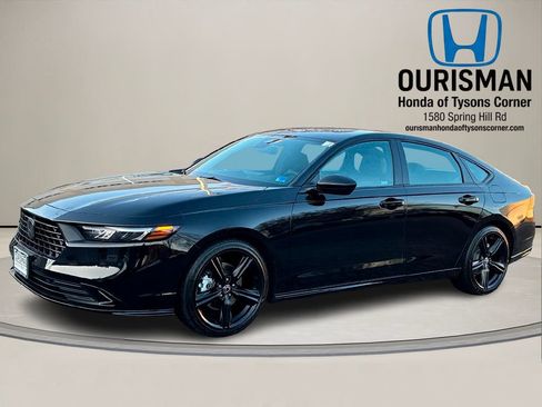 Used 2025 Honda Accord Sport image 2