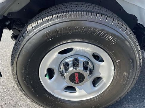 New 2025 GMC Savana 3500 LT w/ LT Preferred Equipment Group image 6