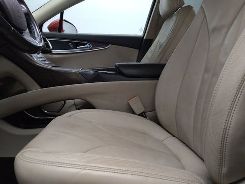 Used 2016 Lincoln MKX Reserve w/ Technology Package FWD image 17