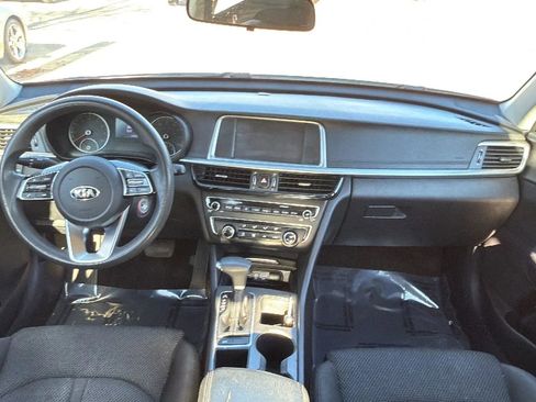 Used 2019 Kia Optima LX image 25