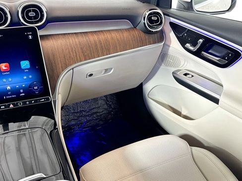 Certified 2025 Mercedes-Benz GLC 300 image 21