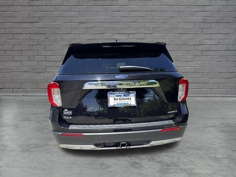 Used 2024 Ford Explorer XLT w/ Equipment Group 202A AWD/4WD image 6