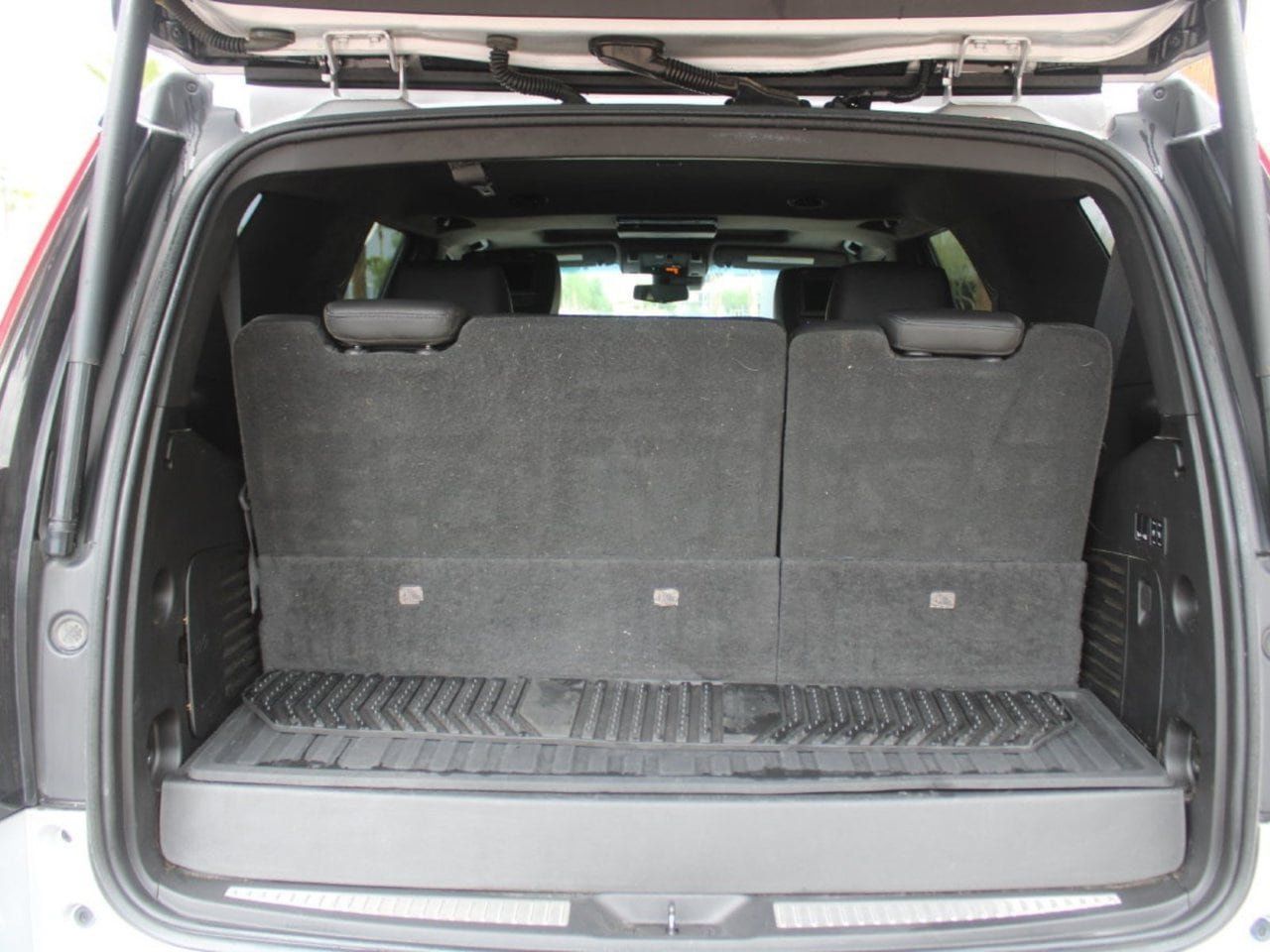 Used 2019 Cadillac Escalade Platinum AWD/4WD image 4