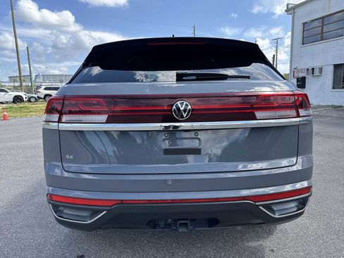 Used 2024 Volkswagen Atlas Cross Sport SE image 5
