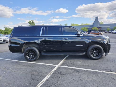 Used 2019 GMC Yukon XL SLT AWD/4WD image 20