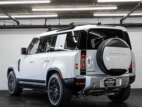 Used 2020 Land Rover Defender 110 S AWD/4WD image 3