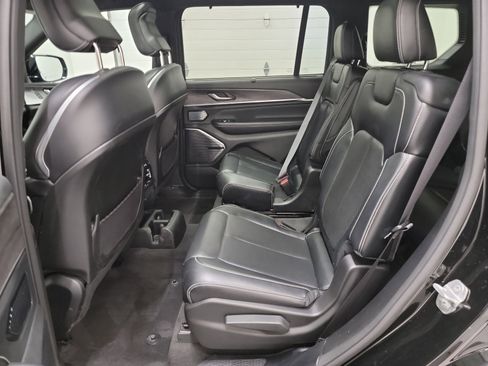 Used 2021 Jeep Grand Cherokee L Overland w/ Advanced Protech Group III AWD/4WD image 28