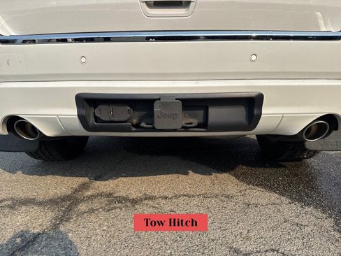 Used 2016 Jeep Grand Cherokee Overland image 41