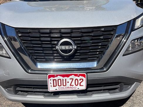 Used 2023 Nissan Rogue SV AWD/4WD image 2
