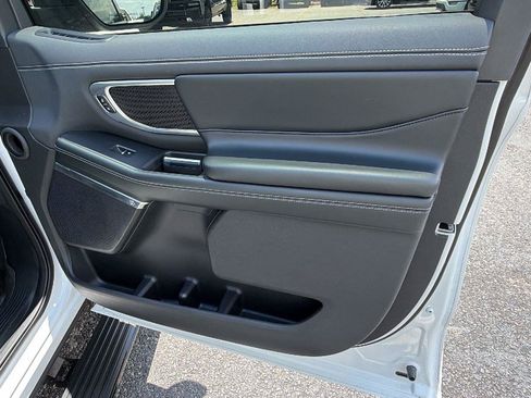 Used 2025 Ford Expedition Max Platinum w/ Stealth Performance Package AWD/4WD image 15