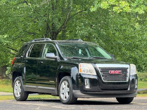 Used 2015 GMC Terrain SLE w/ Convenience Package AWD/4WD image 3