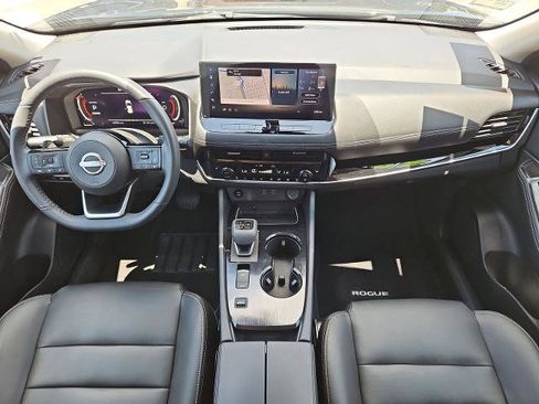 Certified 2024 Nissan Rogue SL w/ SL Premium Package FWD image 13
