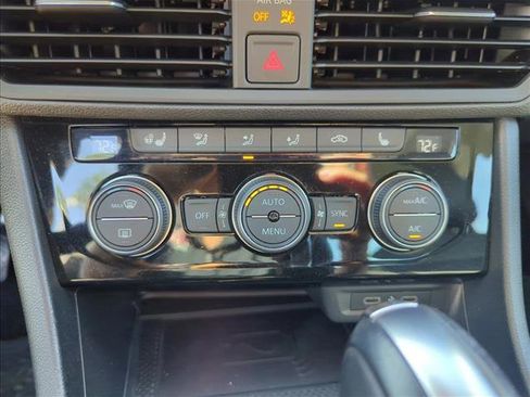 Used 2021 Volkswagen Jetta SEL image 18