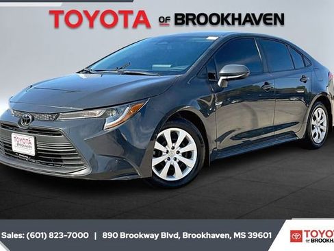 Used 2024 Toyota Corolla LE image 10