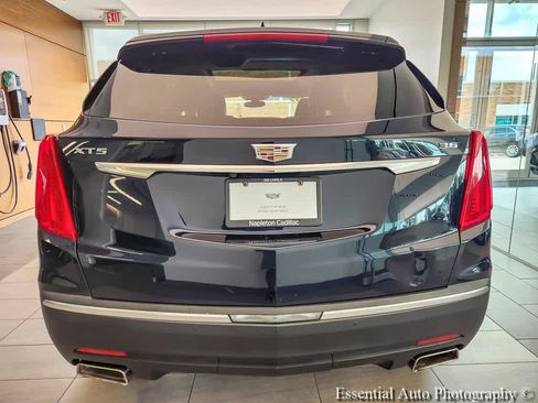 Used 2017 Cadillac XT5 Luxury FWD image 6