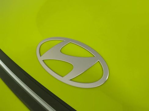 Certified 2025 Hyundai Kona SEL image 13
