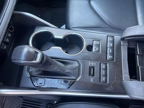 Used 2021 Toyota Highlander XLE image 15