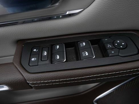 Used 2025 RAM 1500 Laramie image 23