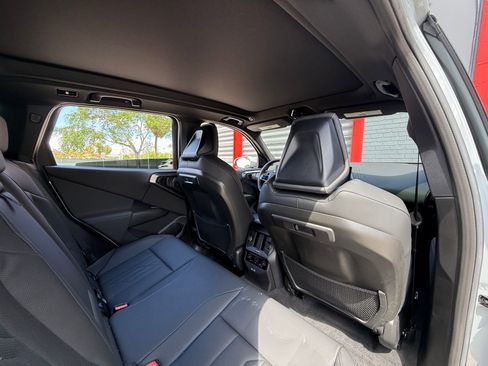 Used 2025 BMW X3 xDrive30i w/ Premium Package image 29