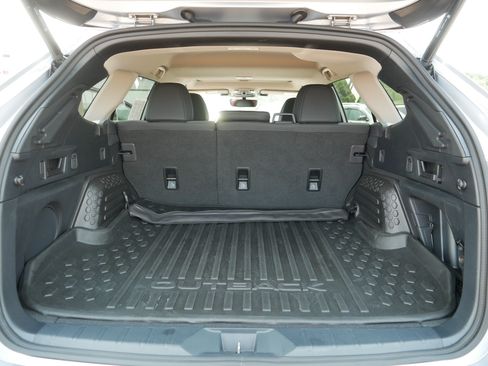 Used 2024 Subaru Outback Onyx Edition AWD/4WD image 18