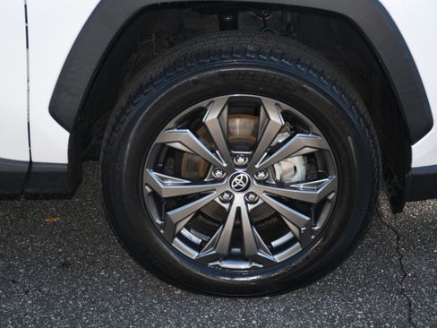 Certified 2023 Toyota RAV4 XLE Premium image 23