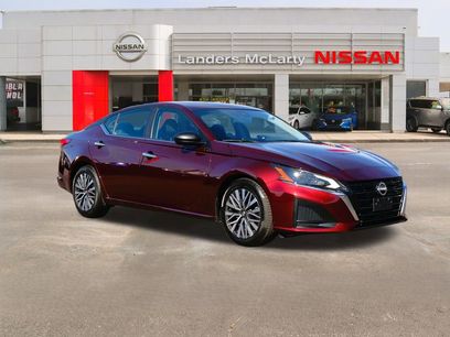 Used 2024 Nissan Altima 2.5 SV