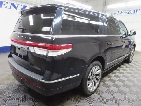 Used 2023 Lincoln Navigator L Reserve w/ Equipment Group 201A image 4