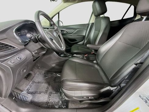Used 2022 Buick Encore Preferred w/ Safety Package FWD image 19