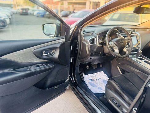 Used 2018 Nissan Murano SV image 18